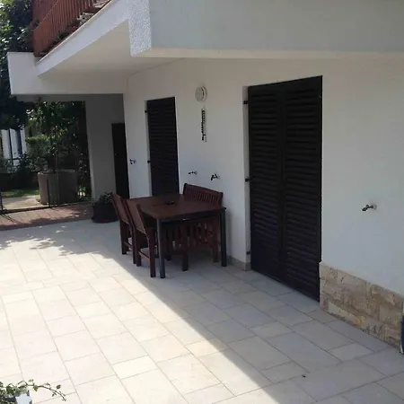 Apartment Materada Donato *
