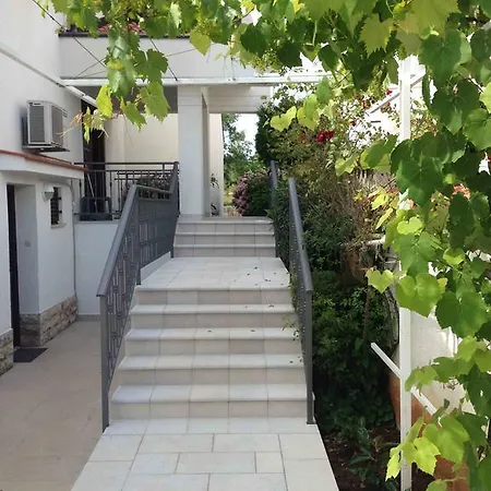 Apartment Materada Donato *