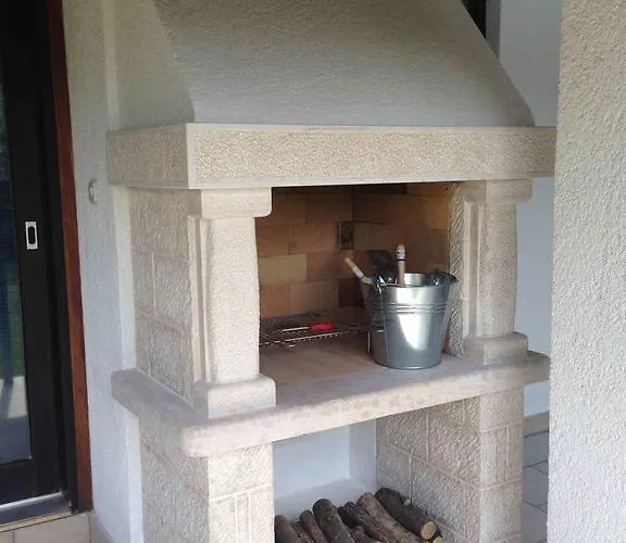 アパート Materada Donato ポレッチ